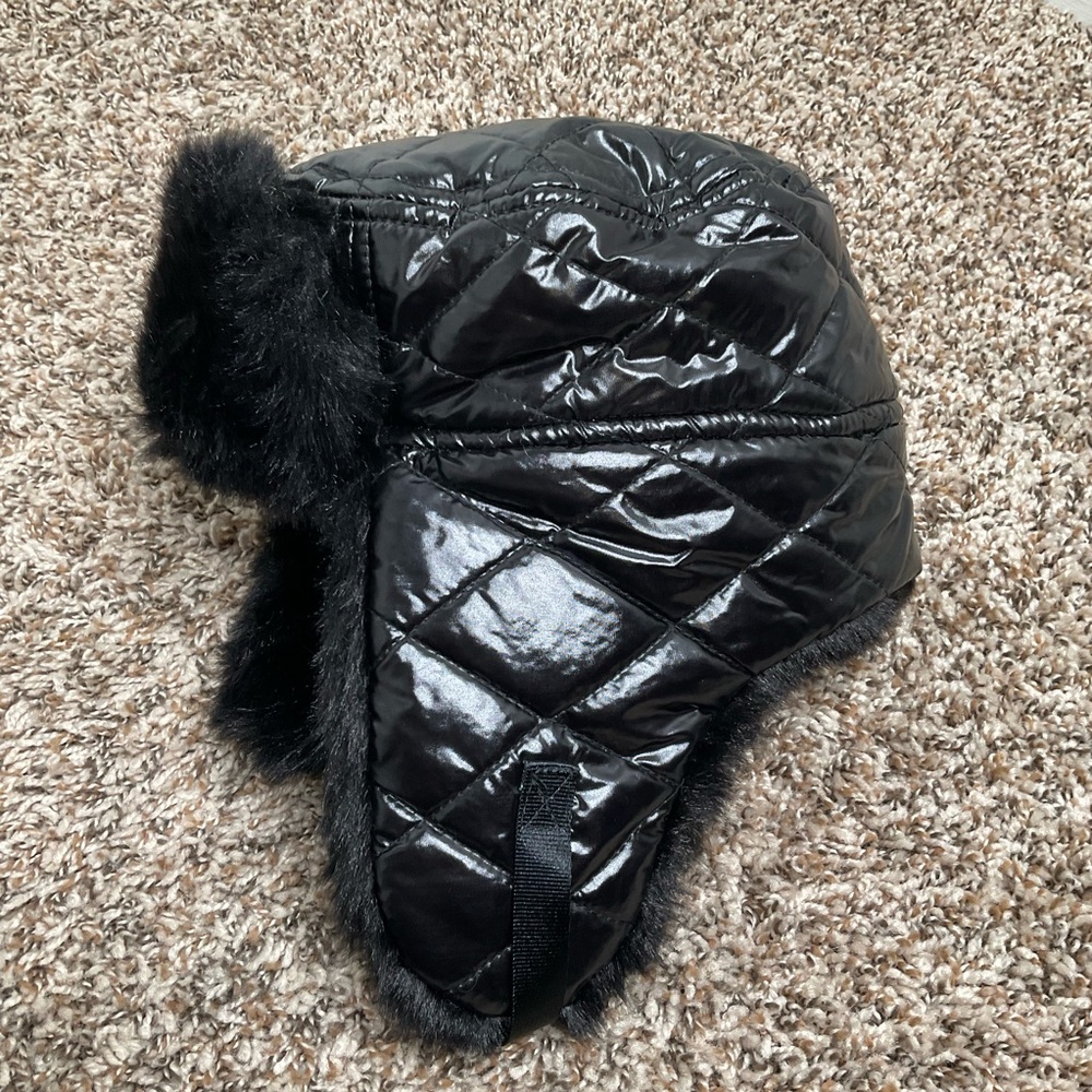Kids winter hat, faux patent leather with faux fur lining, black, one size, NWOT